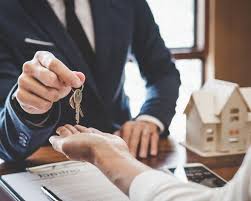 Can a Business Refuse to Vacate if the Landlord Sells the Property
