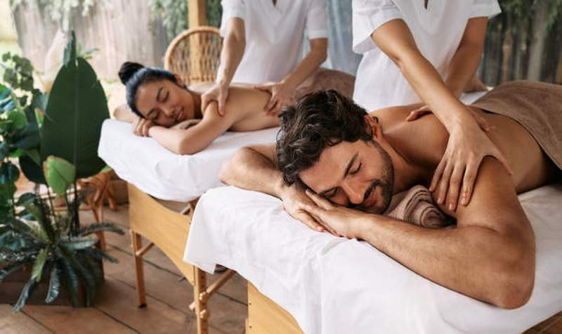 Couples-Massage-in-Boston