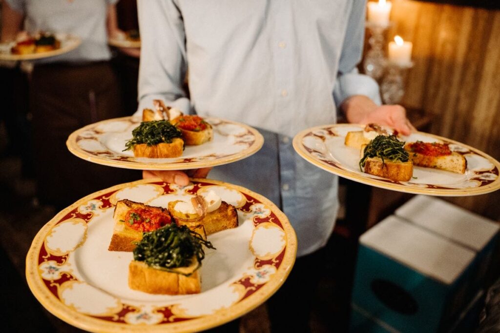 one hand buffet plate