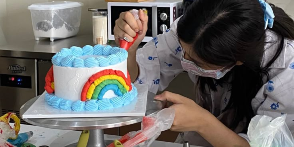 How Professional Bakery Courses Help You Launch a Baking Business