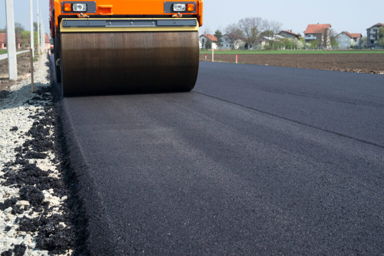 customized hydraulic road blocker