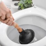choke toilet bowl