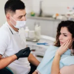 How to Handle a Dental Emergency the Right Way