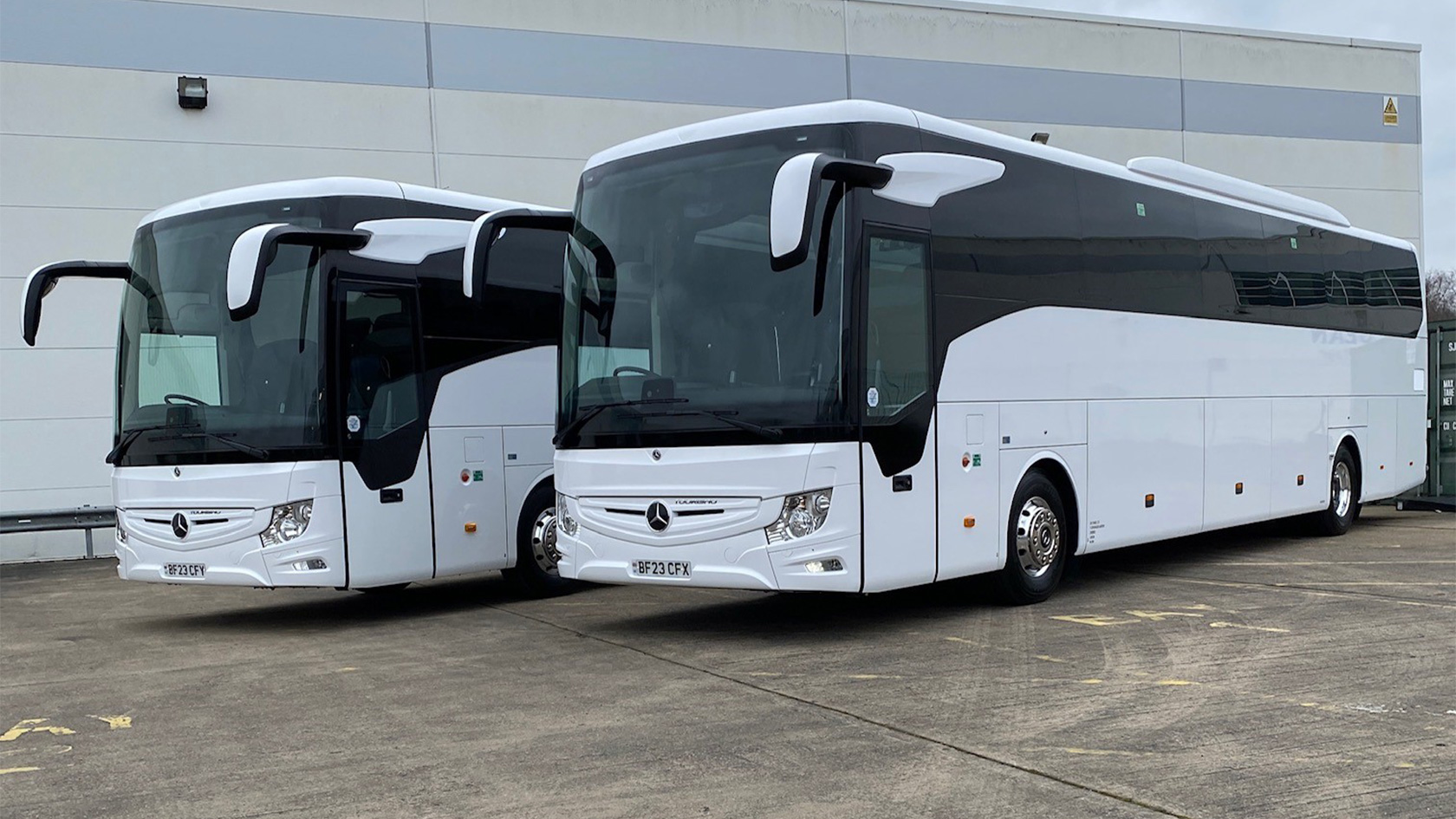 50 seater coach