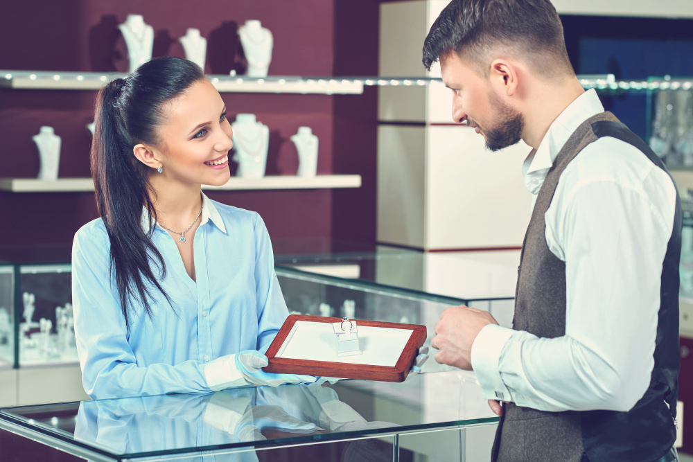 Shop the Best Engagement Rings for Women: Moissanite and Lab Grown Picks