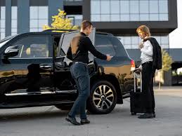 Miami Airport Car Service: Luxury, Comfort, and Reliability