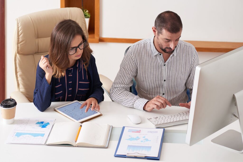Payroll Outsourcing: The Smarter Way to Run Payroll in 2025