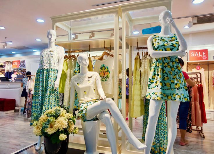 What European Retailers Look for When They Shop Fashion Accessories in Bulk