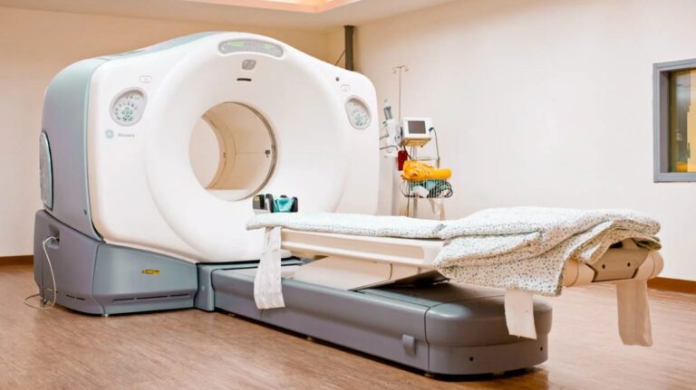 PET-scan-machine-body1