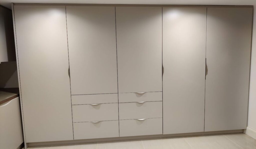 built-in-wardrobes