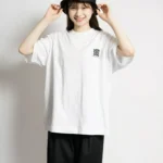 Casual Streetwear Look with CDG Tee and Bucket Hat