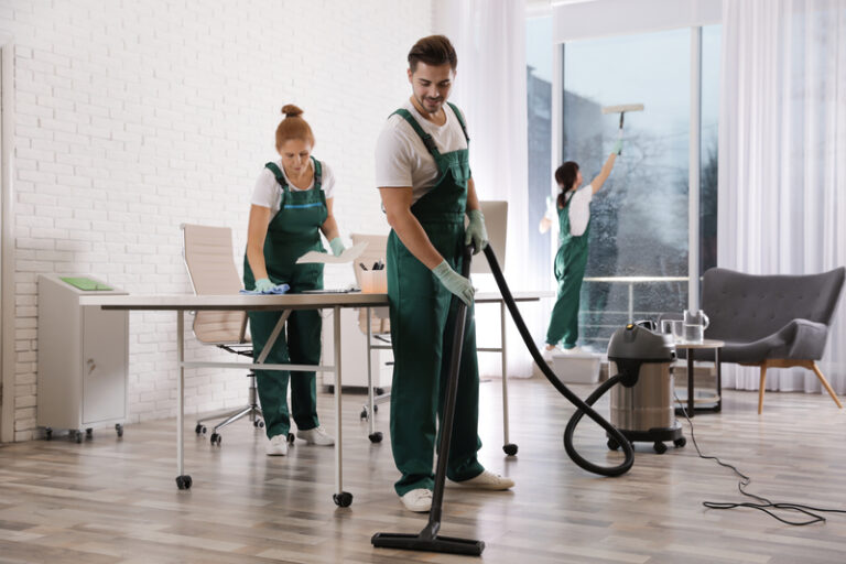 How Local Cleaning Teams Maintain High-Quality Service Standards?