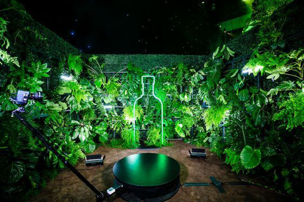 What Benefits Do 360 Photo Booths Offer for Capturing Memorable Moments?