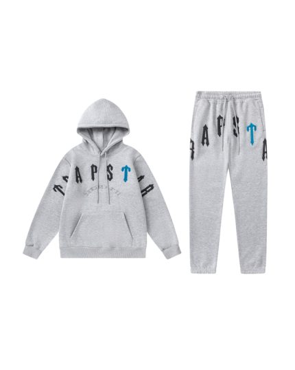 Trapstar Kurtka embody the perfect fusion of style comfort and functionality.