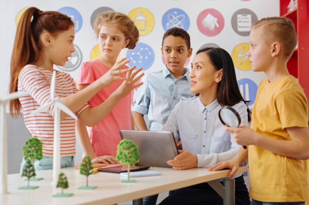 How Can Extra-Learning Paths Spark Child Growth?