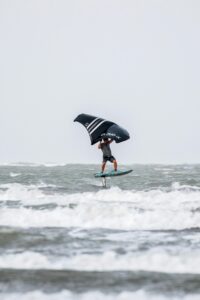 e foil surfboard