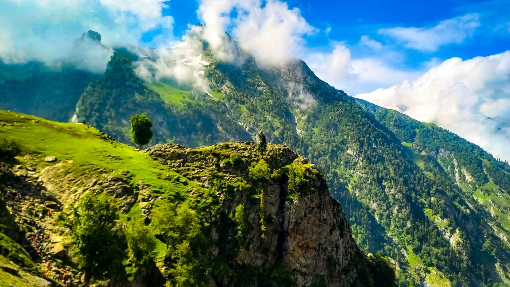 yousuf-r-hKSMcSBpRp4-unsplash