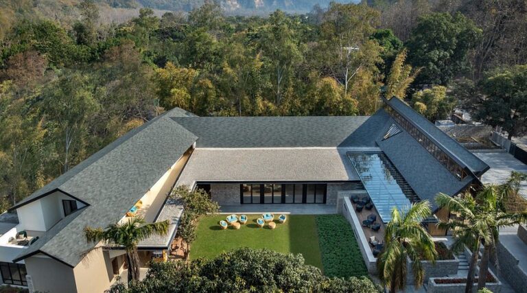 Luxury Stay Near Jim Corbett