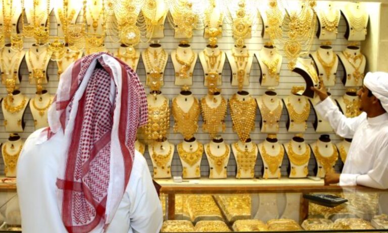 My Journey Through Dubai's Gold District A Sensory Experience