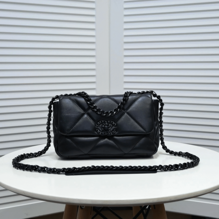 Buy High-Quality Replica Bags Online – Style Meets Affordability