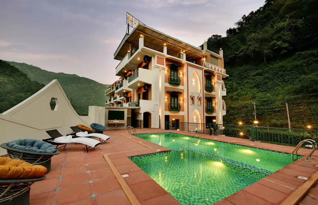 best resort in rishikesh