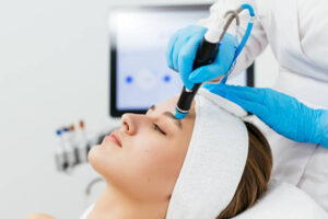 Can a Hydrafacial Near Me Help With Dry Skin Problems