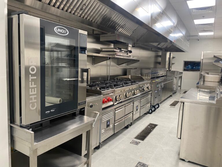 HOT KITCHEN-3