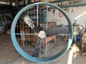 Powerful High-Power Dairy Farm FansDairy ventilation fans 
Farm cooling fans 
Dairy airflow system
