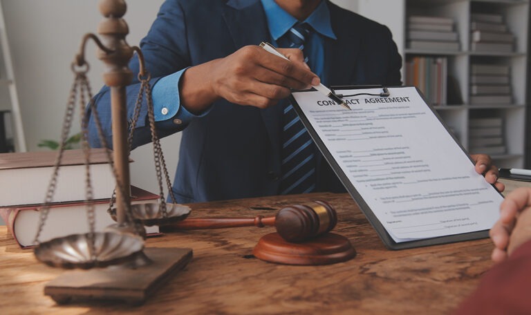 imageye___-_imgi_2_1.-What-Attorneys-Should-Look-for-in-a-Florida-Process-Server-768x456