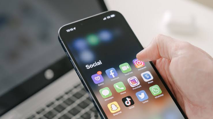 Colorado social media
