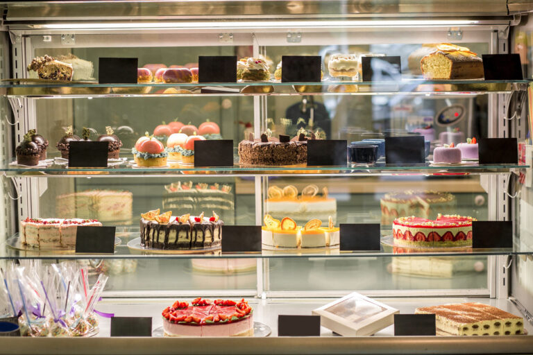 Food Display Cabinets and Refrigerated Display Cases Choosing the Right Equipment
