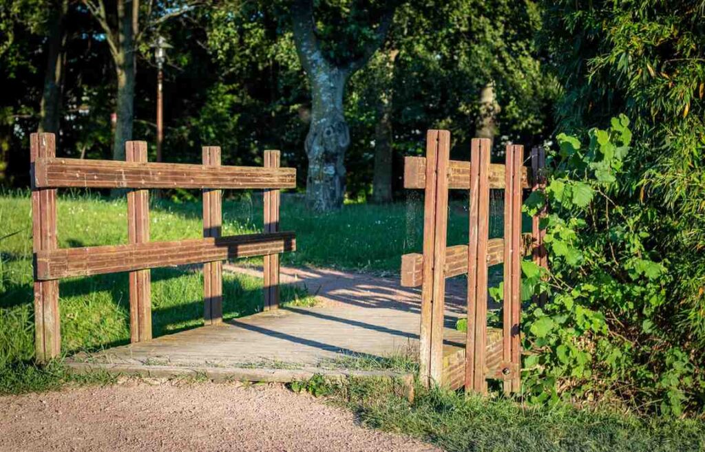 wooden-fence