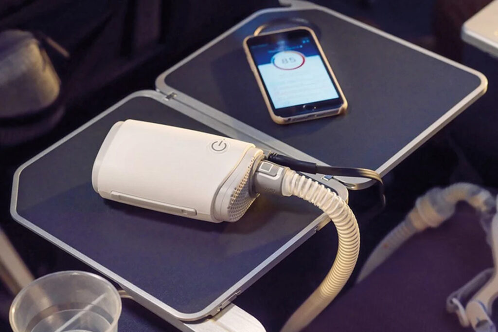 Small travel CPAP